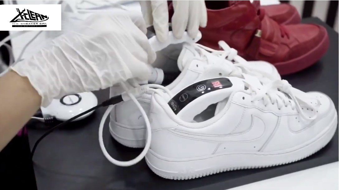 Video các bước vệ sinh giày tại X-clean